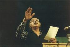 درمیکده ی قدیمی ، شعر : مظفر النواب شاعر عراقی / ترجمه : حمزه کوتی